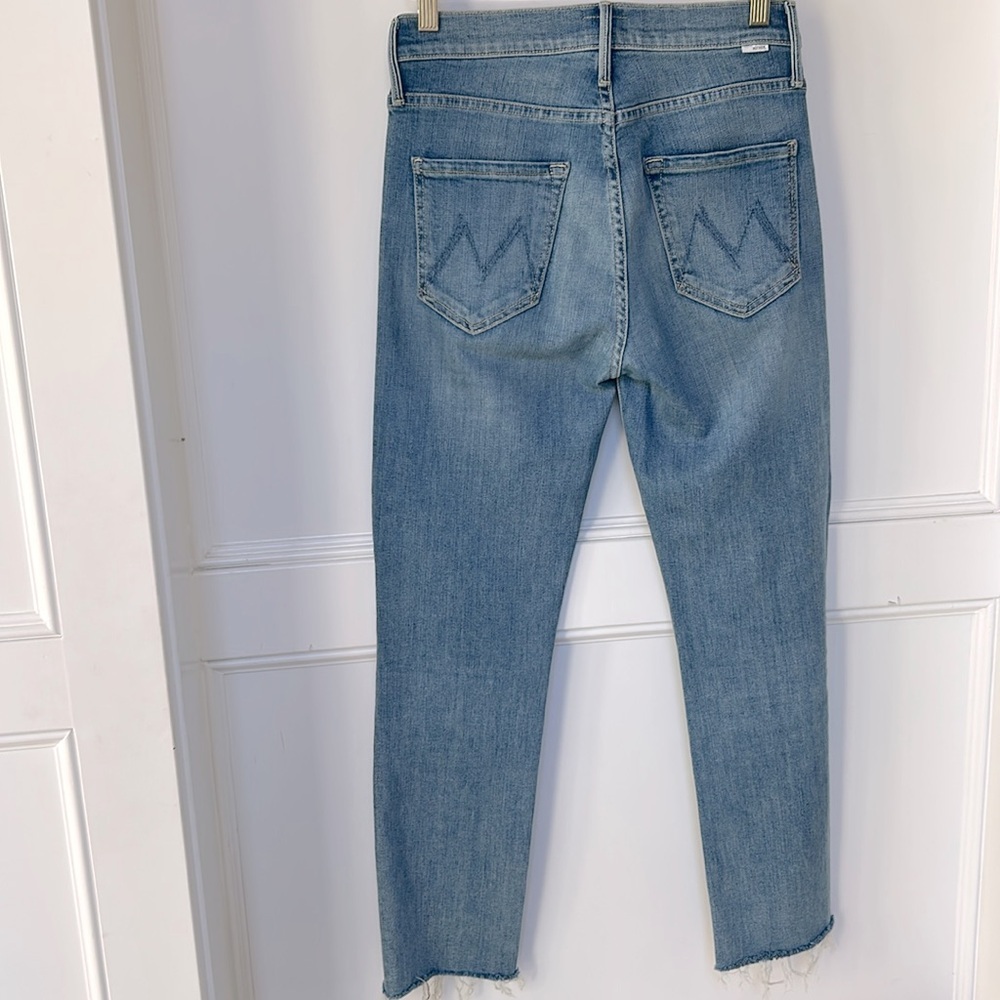 MOTHER The Mid-Rise Dazzler Crop Fray Jeans Blowing Kisses Womens Size 27 - Picture 7 of 15